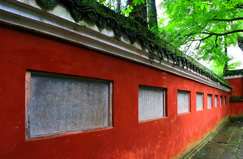 1766739480453917.jpg 飞云崖内的古代题诗墙_副本.jpg